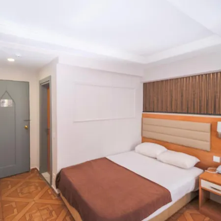 Hotelozbek Szálloda 3*