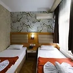 Hotelozbek 3*
