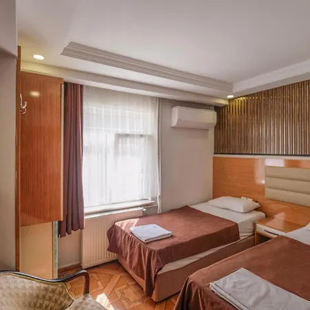 فندق Hotelozbek 3*